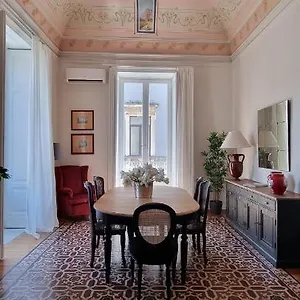 La Renaissance , Katania Włochy